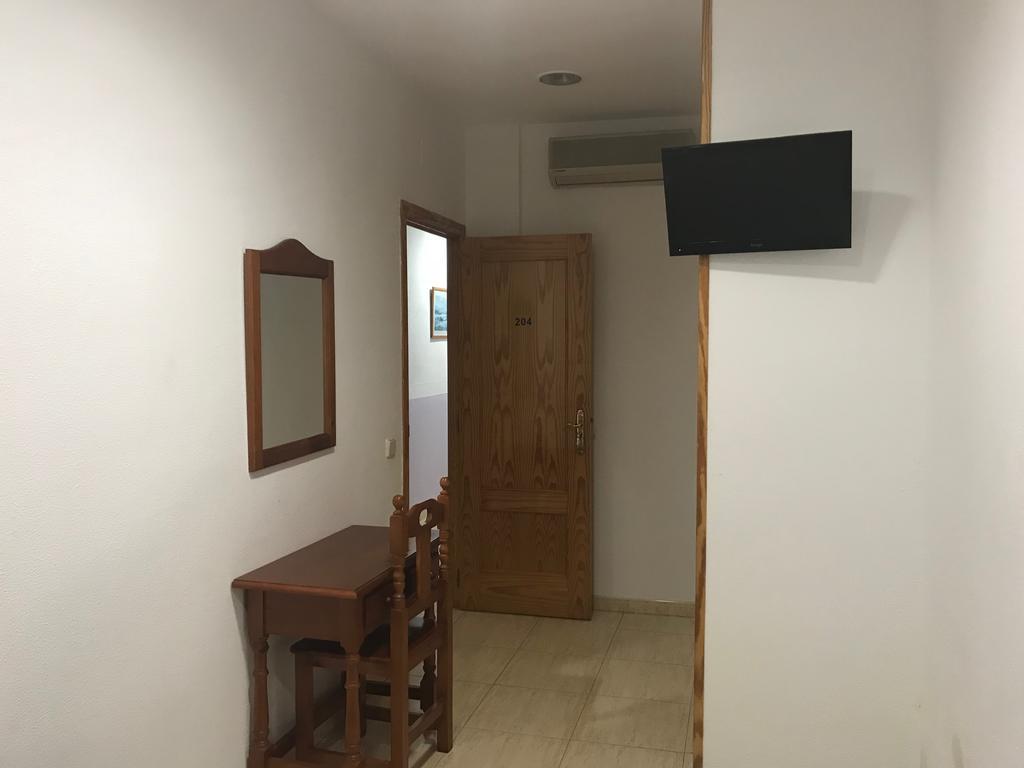 Hostal 82 Olías del Rey Eksteriør bilde
