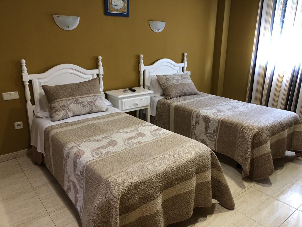 Hostal 82 Olías del Rey Eksteriør bilde