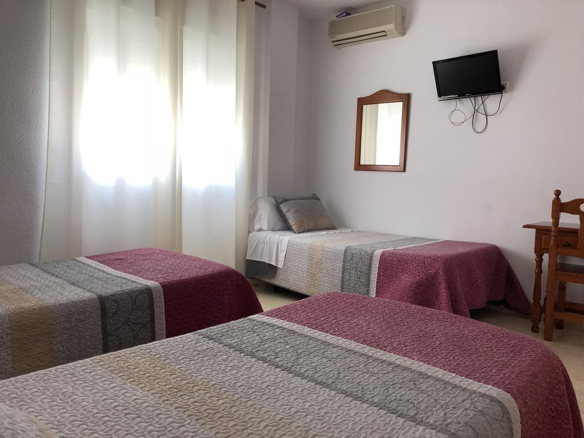 Hostal 82 Olías del Rey Eksteriør bilde