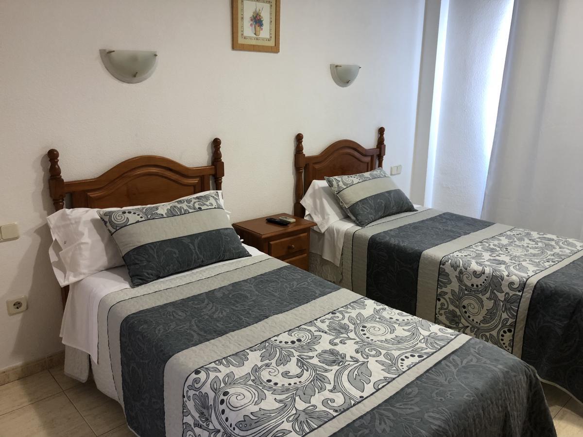Hostal 82 Olías del Rey Eksteriør bilde