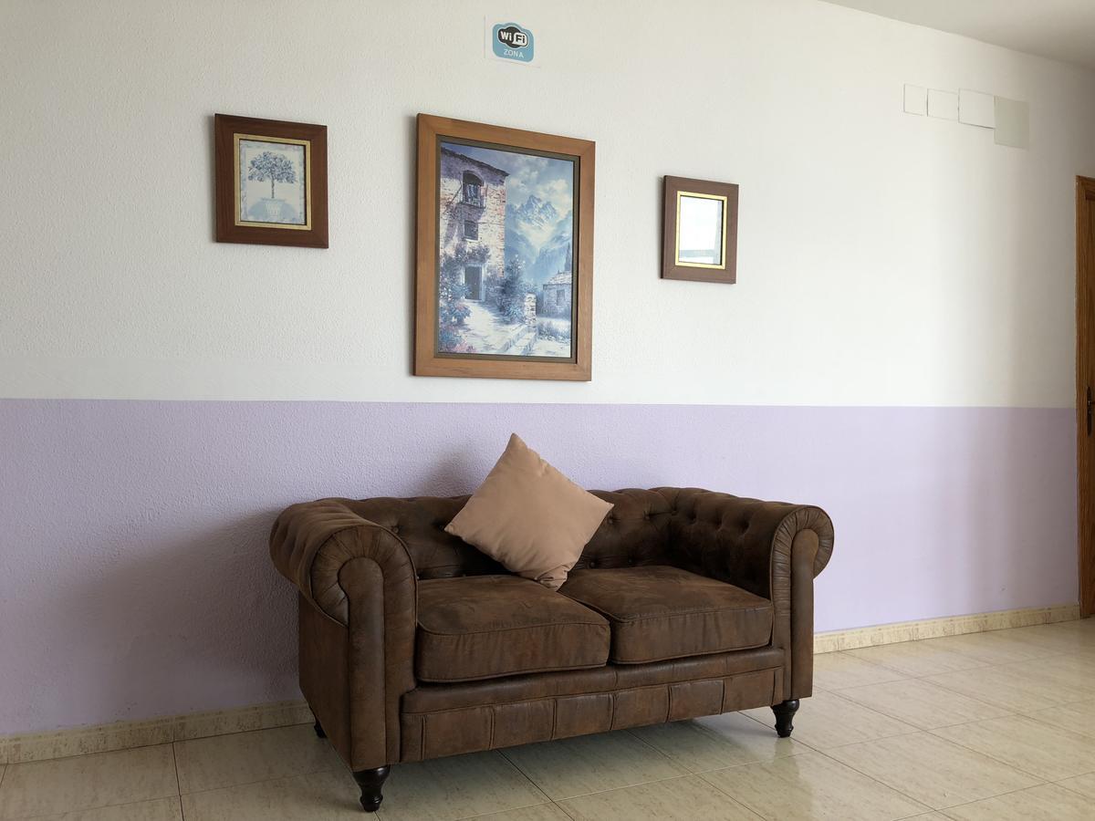 Hostal 82 Olías del Rey Eksteriør bilde