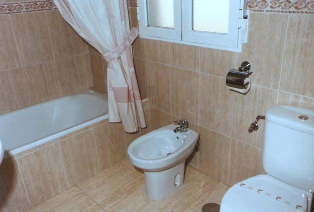Hostal 82 Olías del Rey Eksteriør bilde