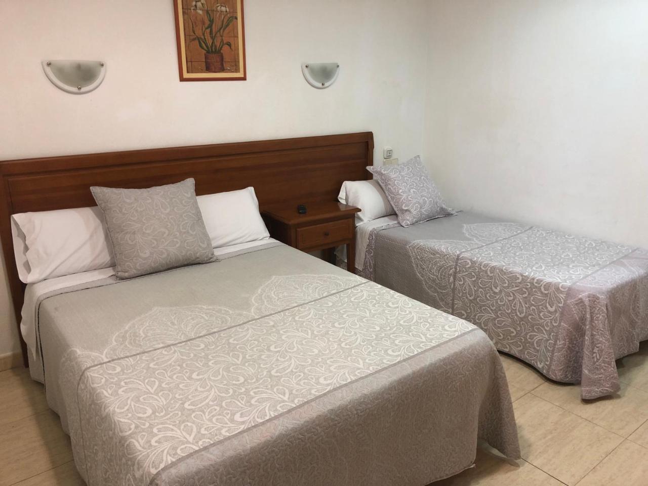 Hostal 82 Olías del Rey Eksteriør bilde